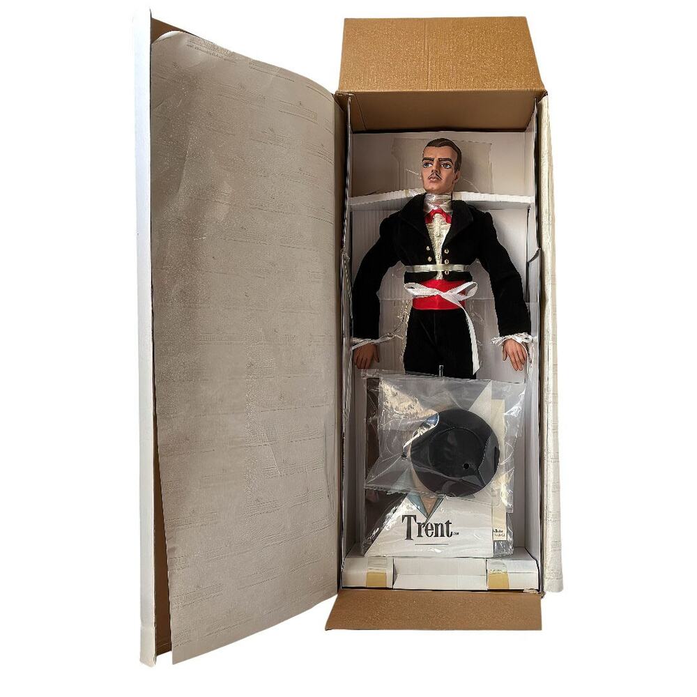 2002 Ashton Drake Trent "Cafe Ole” Dressed Convention Doll NRFB Signed COA